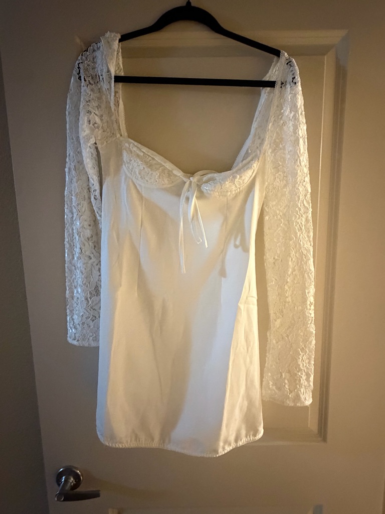 White Lace-Trim Long Sleeve Corset Back - Graduation Dress Nwot
